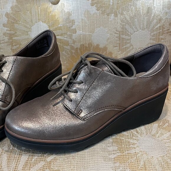 Clarks Ultimate Comfort Collection Bronze Oxford shoe Size 7 - Picture 2 of 6